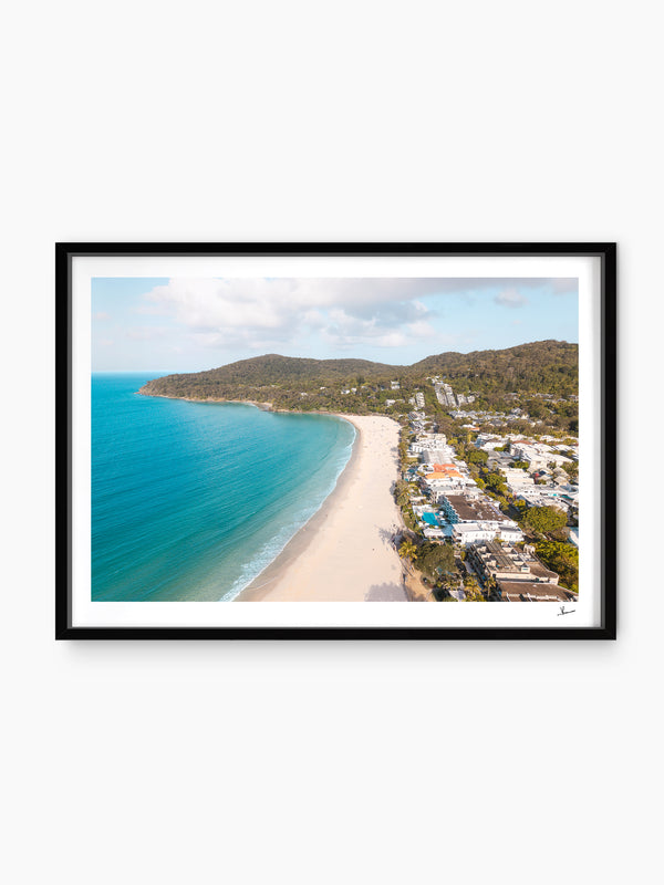 Noosa Main Beach 04 – Sunshine Coast Wall Art Print