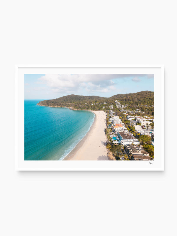 Noosa Main Beach 04 – Sunshine Coast Wall Art Print