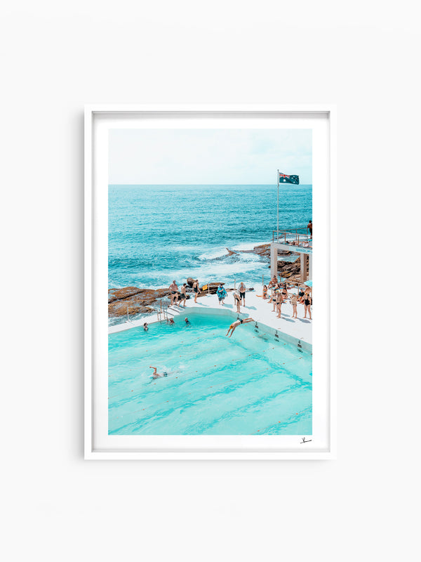 ShadowBox White (Australia only)