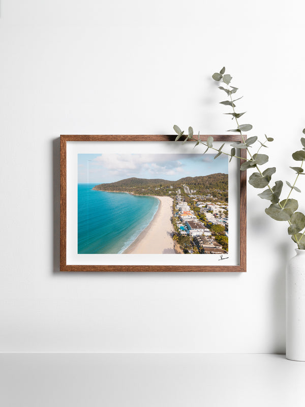 Noosa Main Beach 04 – Sunshine Coast Wall Art Print