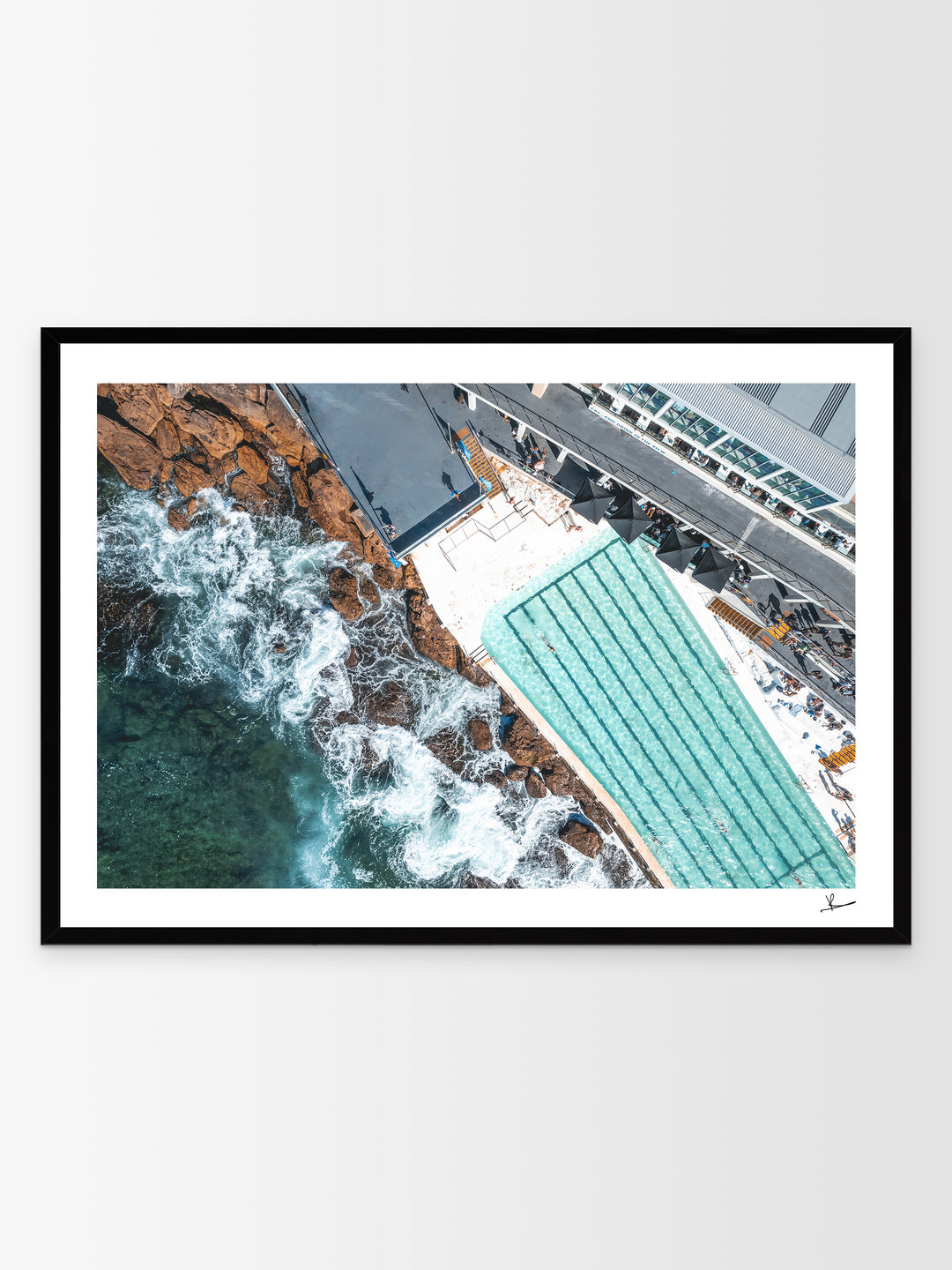 Icebergs Pool 03