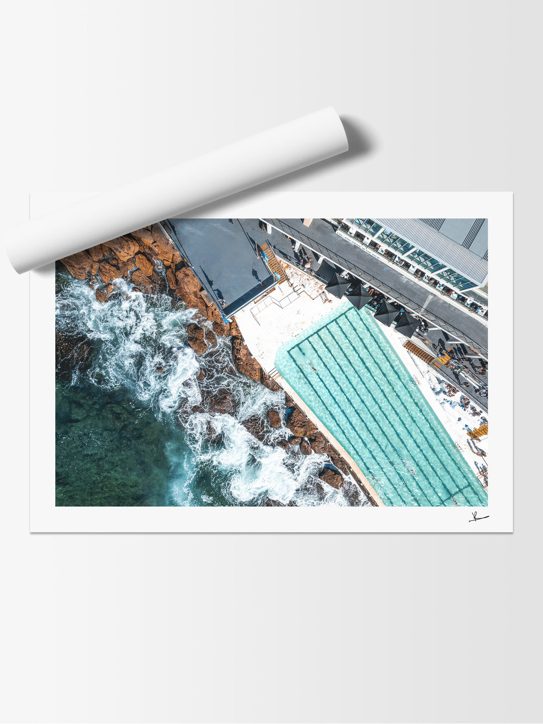 Icebergs Pool 03